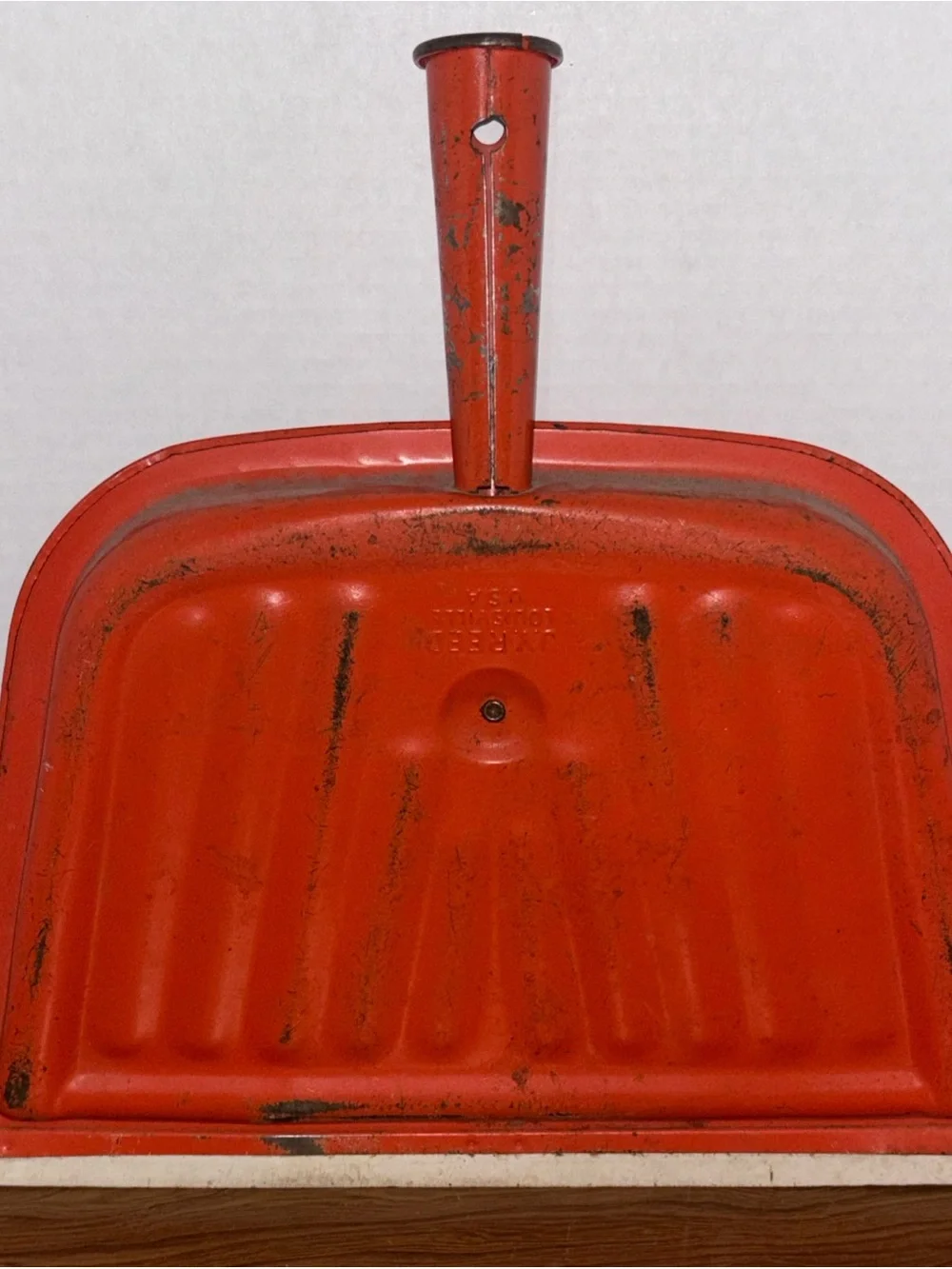 Vintage Red Metal Wall-Mount Dustpan Decor JV Reed MCM decor